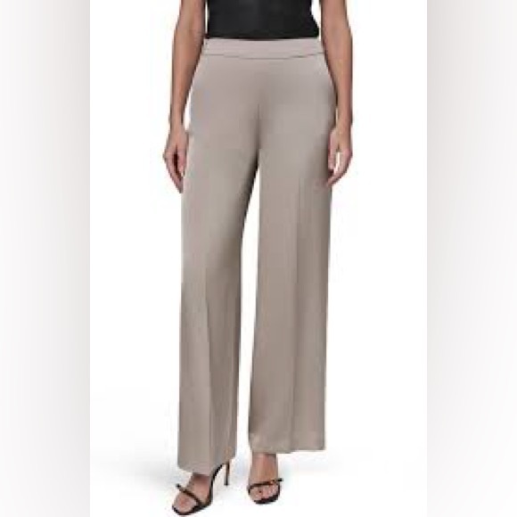 MELLODAY Pants - MELLODAY Women's Wide Leg Pants pull up size Medium NWOT from Nordstrom